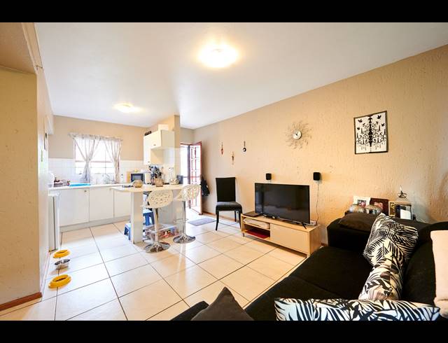 1 BEDROOM APARTMENT FOR SALE IN PAULSHOF